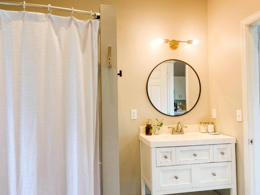 Апартаменты Hibiscus Hale, Full Kitchen, King Bed, Parking Кио Экстерьер фото